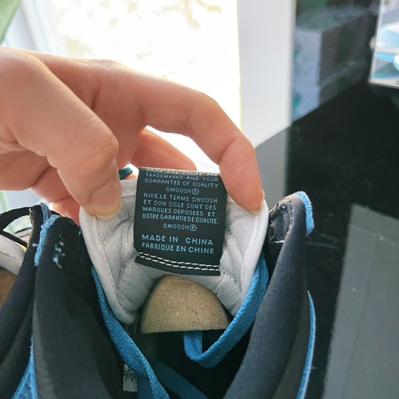 2021 - Air Jordan 1 Retro High OG 'University Blue' - Picture 5 of 6